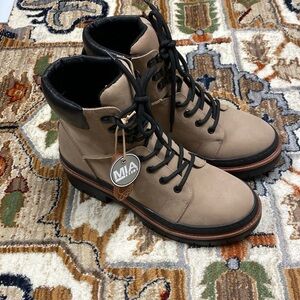 MIA Combat Boots